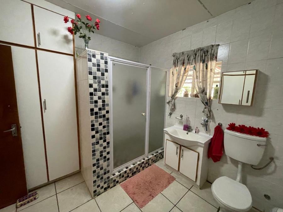 6 Bedroom Property for Sale in Bloemhof Rural North West